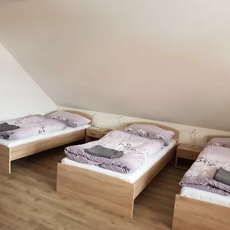 Tas Apartment *